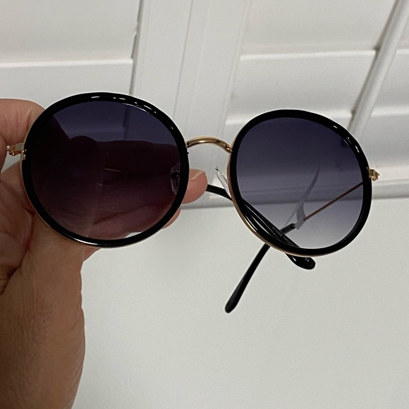 Forever 21 Sunglasses - Picture 9 of 16